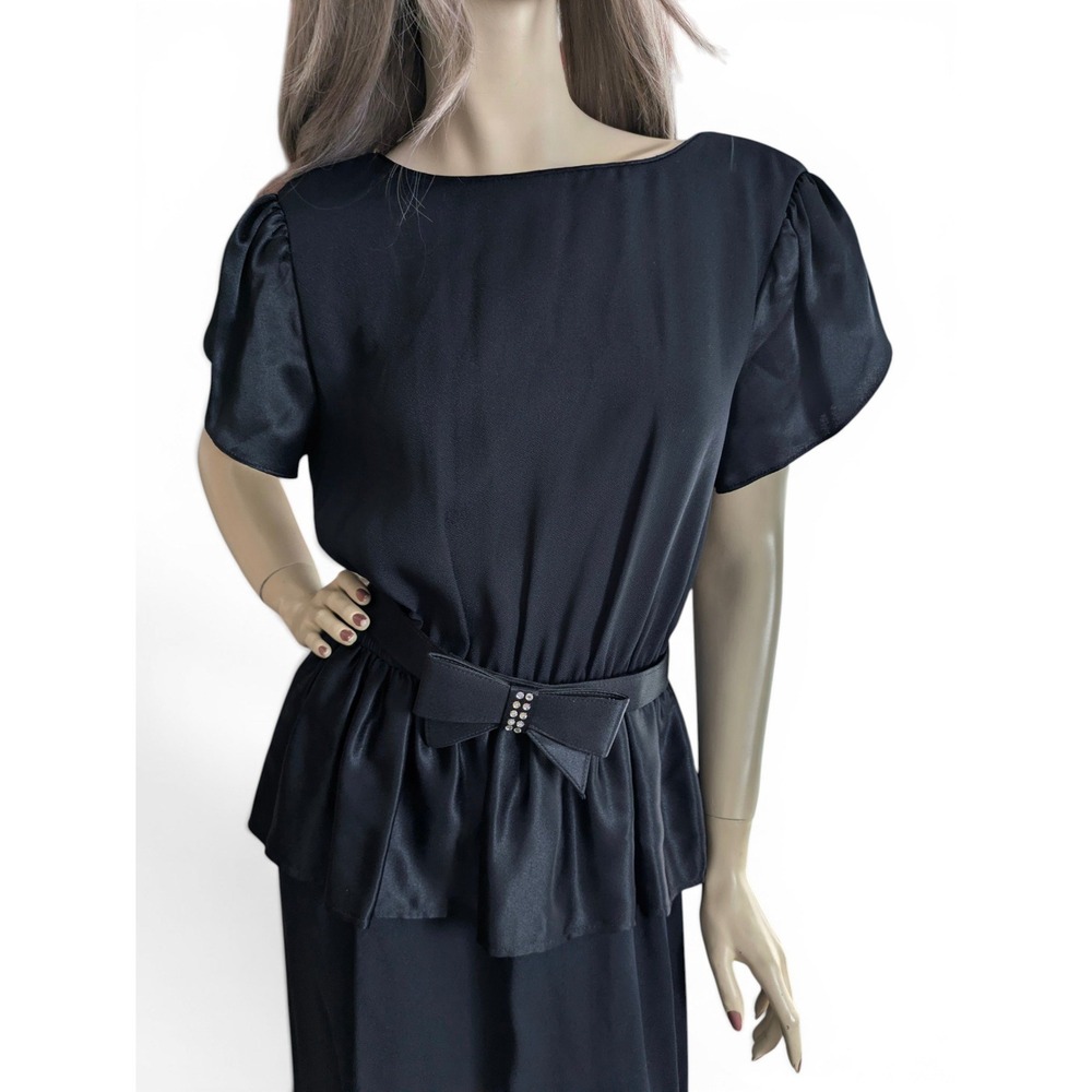 Vintage 80s Black Peplum Cocktail Dress Rhinestone Bow Belt Satin Midi Size M/L - Picture 3 of 8